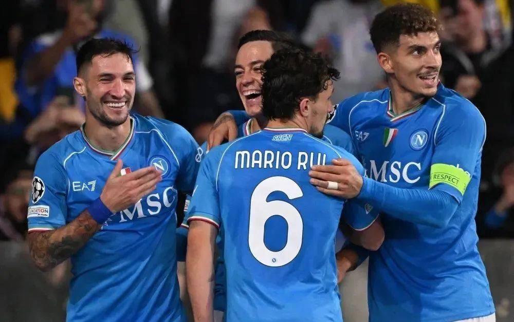 意甲终局之战：莱切的保级生死赌局，那不勒斯的欧冠荣耀冲锋